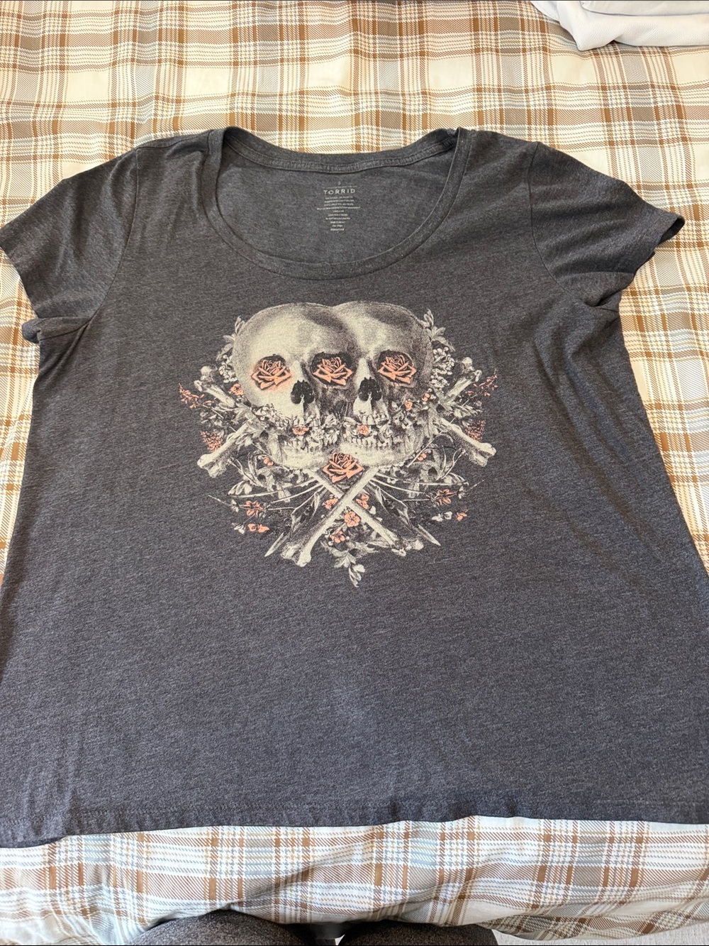 torrid Charcoal Grey Skull & Rose Graphic Tee